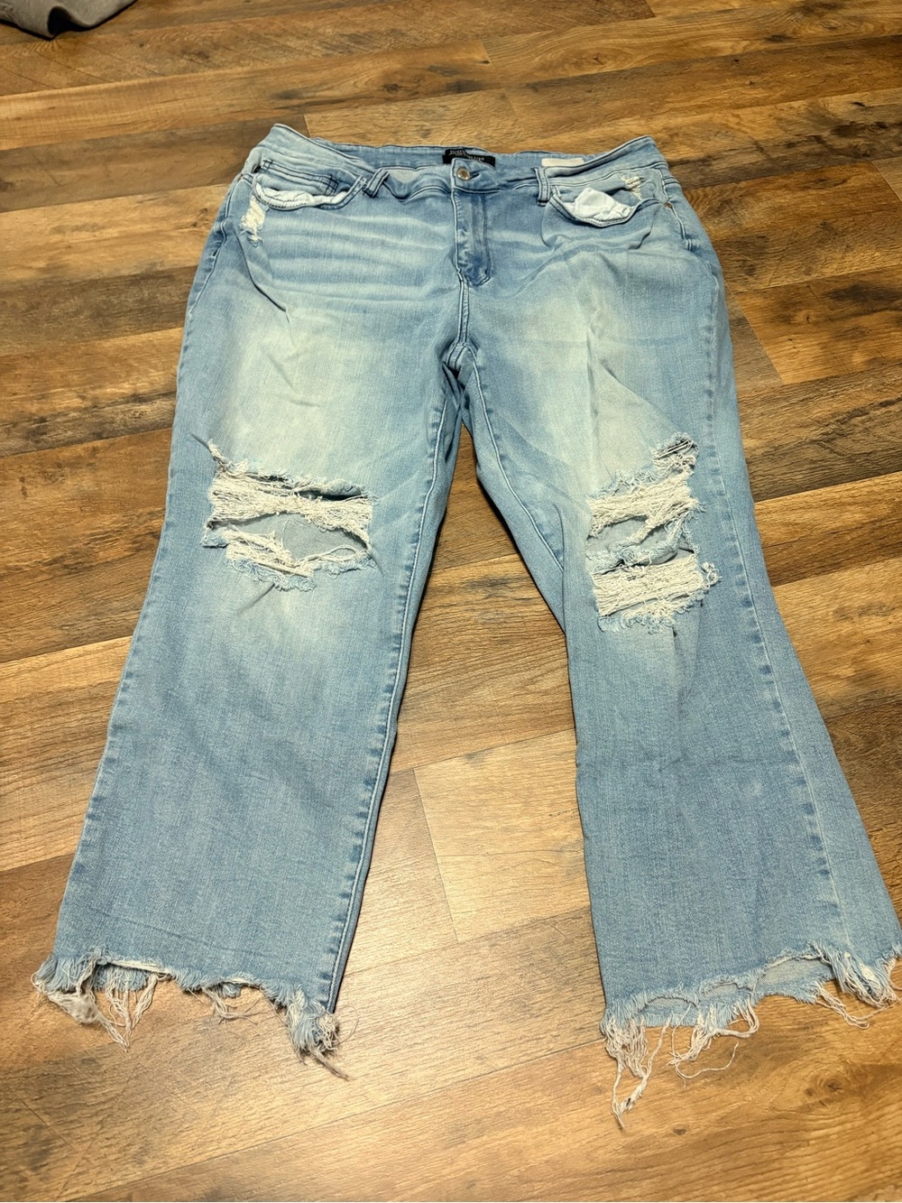 Judy Blue Size 20W Distressed Light Wash Jeans Raw Hem Straight Leg Plus Size